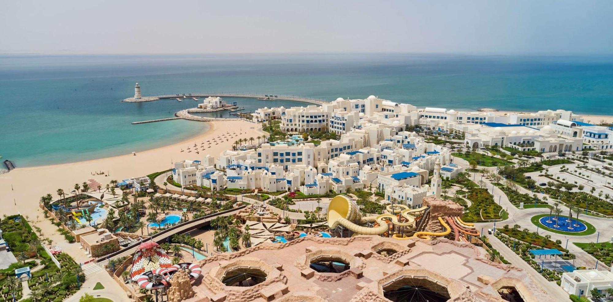 Hilton Salwa Beach Resort And Villas Abu Samra Εξωτερικό φωτογραφία Aerial view of the resort